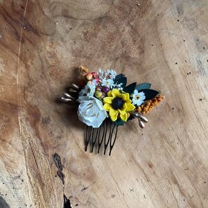 Small flower hair comb Bridal sunflower comb Meadow wedding headpiece Bridesmaids comb Hair flowers Bride to be Mini flower comb Magaela image 2