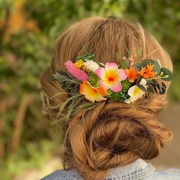 Hawaï peigne de mariée Plumeria masque de fleur pour mariée Peigne de mariage de plage Clip de fleur tropical personnalisable Magaela Mariage au bord de la mer peigne