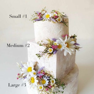 Decorazioni per torte a forma di prato, decorazioni per torte nuziali, accessori floreali per torte, fiori per torte a forma di margherita, accessori da sposa, fiori di campo, fiori per torte