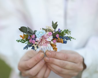 Peine de flor de prado pequeño Peine de pelo de novia Flores silvestres Magaela hecho a mano Flores de pelo de boda Mini peine de pelo Boda de prado Peine de moño bajo