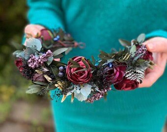 Burgundy flower half wreath Burgundy roses hair crown Maroon wedding flower wreath Red wine Magaela accessories Wedding hair crown Handmade