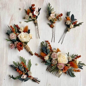 Ensemble de mariage de fleurs d’automne en terre cuite Peigne à cheveux de mariée Épingles à cheveux de mariage orange brûlé Boutonnière pour le marié Boutonnière à la cannelle Magaela