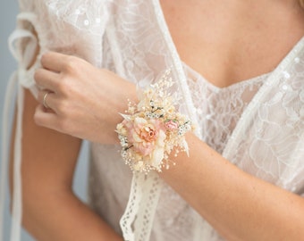 Rustic flower bracelet Blush and ivory flower jewellery Bridal wrist corsage Wedding jewellery Bride Rustic wedding Vintage accessories