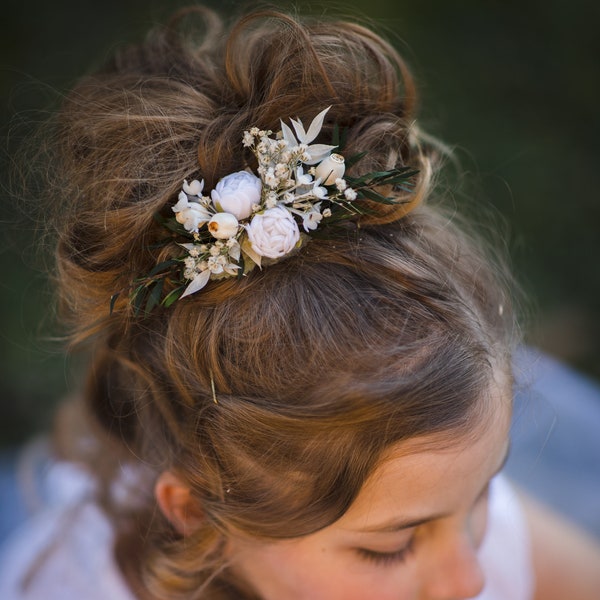 Flower hair clip for first communion White peony headpiece for girl Wedding hair clip Flower girl clip Magaela accessories Hair jewellery