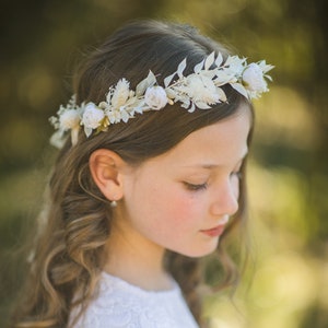 Communion flower wreath with white peonies, Hair crown for girls, First holy communion, Communion hair jewellery, Hair flowers, Magaela Lace