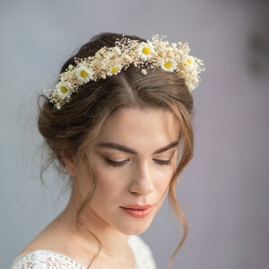 Daisy flower headband Wedding flower headpiece Ivory Meadow daisy headband with baby's breath Gypsophila wedding headpiece Magaela