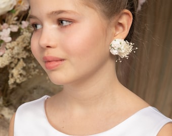 Flower earrings Communion jewellery Floral earrings White roses earrings First comunnion Bridal earrings Bridesmaid Magaela