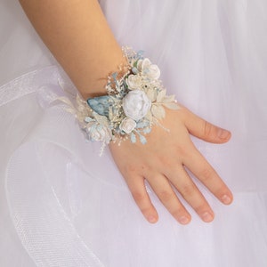 Flower bracelet Wrist corsage Romantic bracelet Handmade jewellery Bracelet for communion Communion accessories Bridal bracelet Bridesmaid image 1