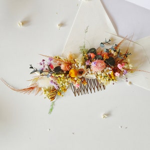 Wildflower Dried Hair Comb: Rustic Bridal Accessory with Preserved Flowers