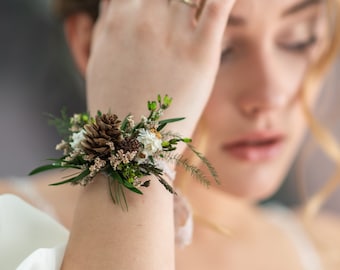 Bridal jewellery Bridal bracelet Flower bracelet Rustic wedding Woodland wedding Pine cone Fairy design Needles Bridesmaid bracelet Magaela