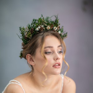 Woodland bridal crown Wedding in forest Natural bridal crown Pine cone crown Winter wedding Natural wedding Rustic wedding Bridal hair image 1