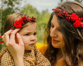 Red flower mummy and me crowns Set of matching hair wreath Customisable flower crowns Daughter hair wreath Girl flower crown Adjustable