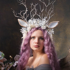 Deer antlers hair crown White and silver headpiece Horns Headband with antlers and ears Halloween Fairytale tiara Ren fair Pagan festival