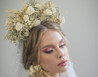 Flower bridal crown Frida Kahlo style Wedding beige and ivory flower crown Bridal headband Flower headpiece Hair accessories Roses Magaela