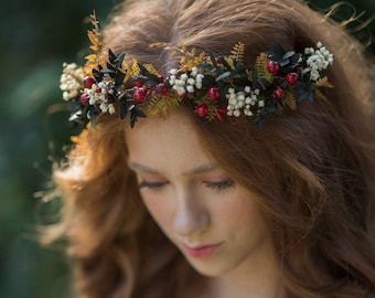 Autumn flower half wreath with rose hips Wedding headpiece Bridal flower half crown Magaela Fall bride Baby's breath Natural Greenery crown