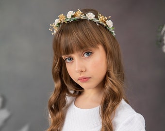 First holy communion wreath with white roses Flower girl hair wreath Bridal jewellery Wedding hair crown Magaela accessories Headpiece