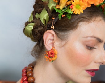 Orecchini a clip con fiori d'arancio Orecchini a bottone al tramonto Gioielli da sposa Grandi orecchini con fiori autunnali Matrimonio autunnale Cinco de mayo messicano Magaela