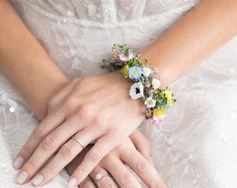 Bracelet fleur des prés Corsage de poignet de mariage Bracelet myosotis Accessoires des prés Bijoux fleurs sauvages Accessoires de mariée Magaela