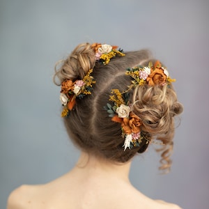 Terraccota bruiloft Terraccota haarkam Bruids haarkam Boho bruiloft Rustiek bruidshaar Boho bruiloft Bloemenkam Oranje bloemen