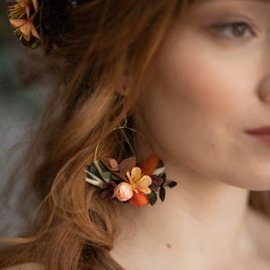 Autumn wedding flower earrings Circle flower earrings Wedding jewellery Fall accessories Custom flower earrings Burnt orange Magaela