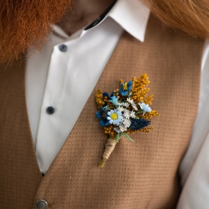 Blue groom&#39;s boutonniere Flower Jacket lapel Navy flower buttonhole Corsage for groom Meadow boutonniere Wedding accessories Magela