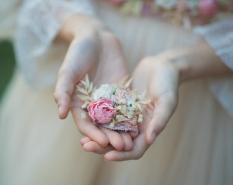 Romantic flower brooch Blush and ivory brooch Wedding accessories Cream flower brooch for mother Bridal jewellery Handmade jewellery