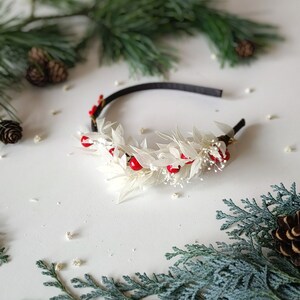 Christmas headband Winter headband Ruscus headband Red berries headband Xmas party Xmas headpiece Vintage Christmas Fairycore Magaela