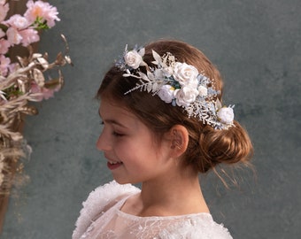 Romantic hair vine Holy communion headpiece Flower hair Floral hair vine White roses First holy communion  Bridal headpiece Hair comb