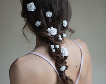 White rose hairpins Bridal hair pins Wedding accessories White hair flowers Single flower hair clips Bride to be Magaela Bridal Hairstyle