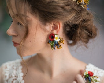 Folk wedding earrings Bridal meadow earrings Poppy and daisy earrings Small flower earrings Wildflowers jewellery Bride to be Magaela