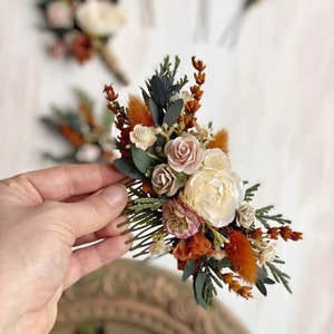 Terracotta autumn flower wedding set Bridal hair comb Burnt orange wedding hairpins Boutonniere for groom Cinnamon boutonniere Magaela Hair comb