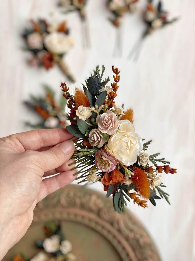 Terracotta autumn flower wedding set Bridal hair comb Burnt orange wedding hairpins Boutonniere for groom Cinnamon boutonniere Magaela Hair comb