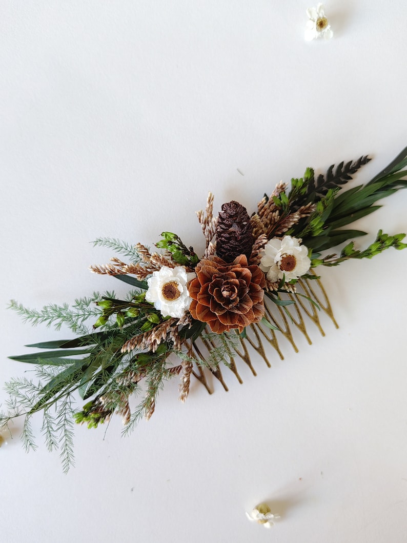 Woodland bridal hair comb Pine cones hair comb Cottagecore wedding Natural bridal comb Wedding in forest Bridal hair Flower hair comb Fern image 8