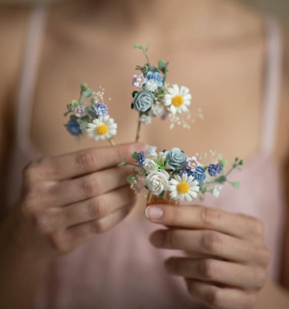 Daisy Hair Comb & Pins: Pastel Blue Meadow Wedding  display picture 3
