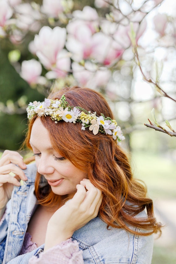 Corona di capelli di fiori di margherita Corona di prato gialla e bianca  Accessori da sposa Gioielli Magaela Copricapo Corona del respiro naturale  conservata per bambini -  Italia