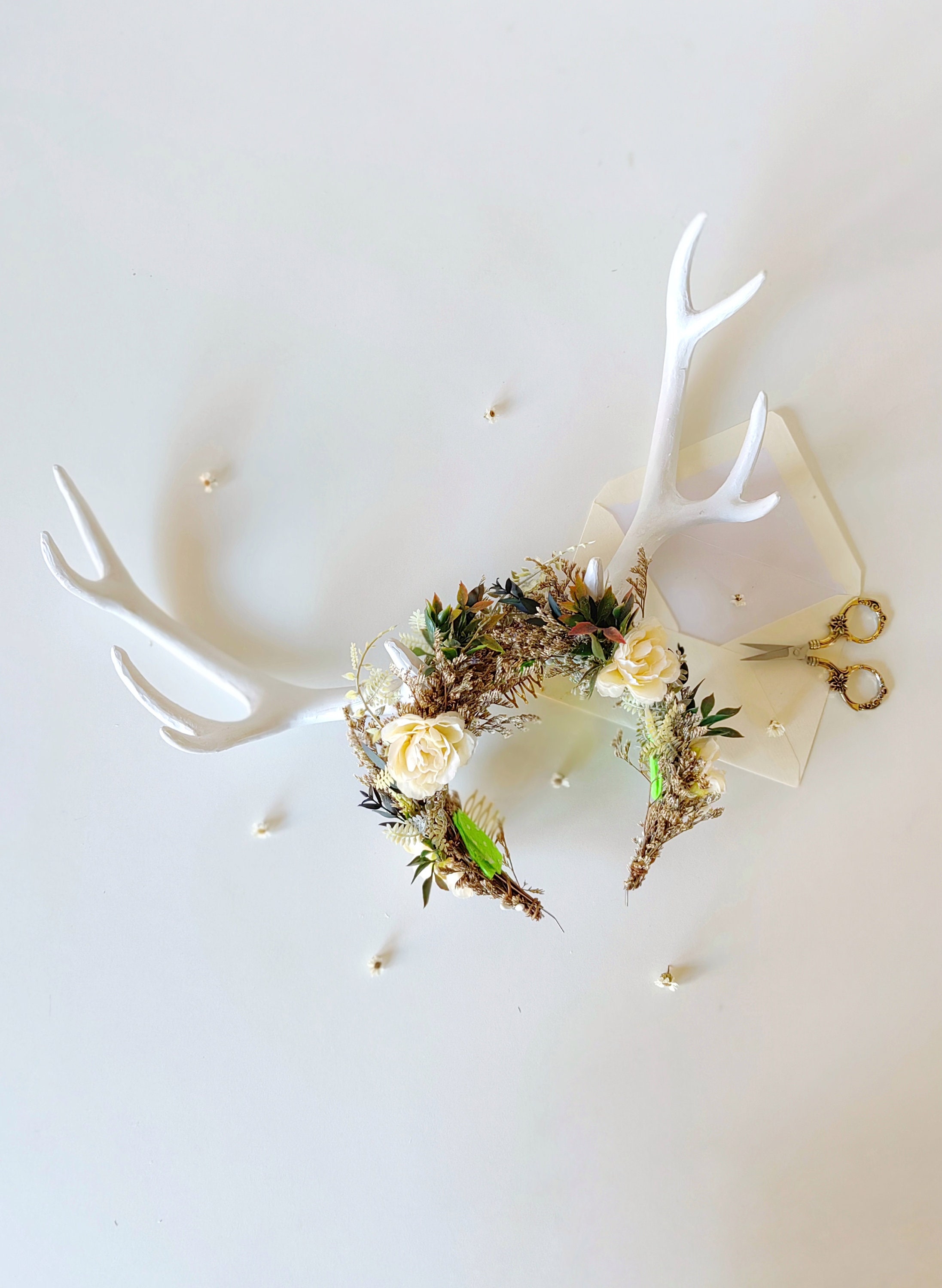 Floral Deer Antler Crown: Ivory Horns, Woodland Headpiece - Etsy