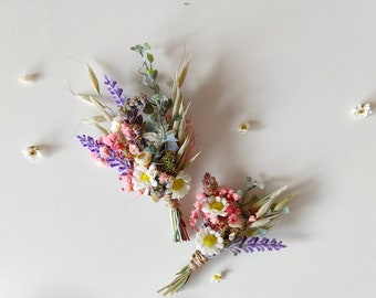 Meadow flower boutonniere Groom's boutonniere Corsage for groom Wild flowers Summer wedding Buttonhole Bestman Daisy flowers corsage Magaela