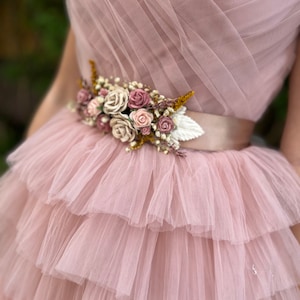 Cinturón de flores romántico Faja de flores rosa polvoriento Cinturón de boda rosa pastel para vestido Cinturón romántico con cinta Joyería de flores de boda Magaela imagen 5