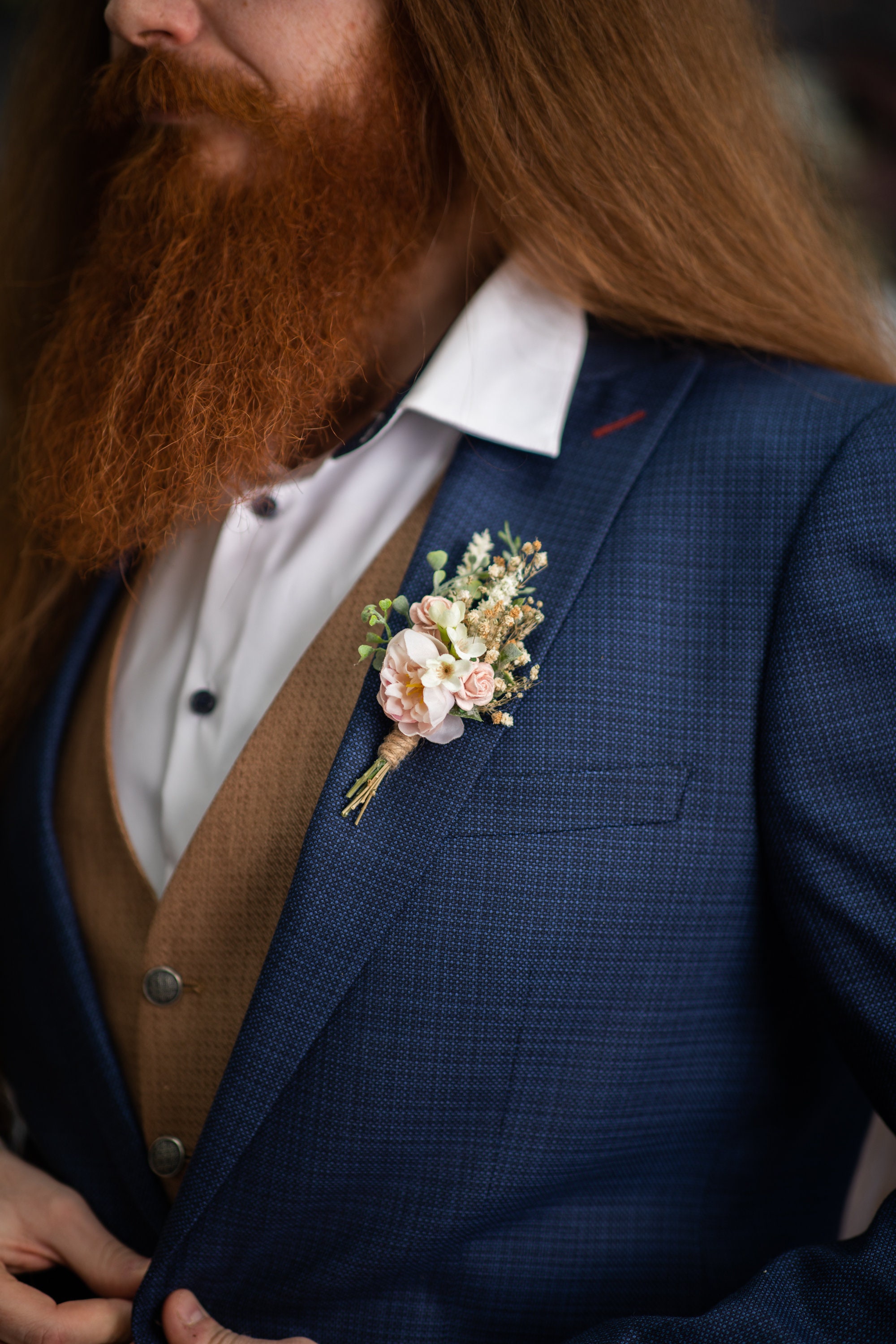 4 Boutonnieres Viola Con Fiori Finti Per Uomo – Spilla Da Taschino Per Matrimonio, Cerimonie E Ballo Di Fine Anno