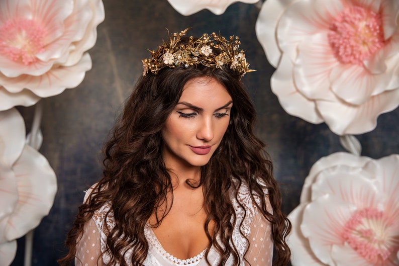Golden wedding hair crown Bridal tiara Flower wedding tiara Bridal hair crown Wedding accessories Magaela hair crown Handmade flower crown