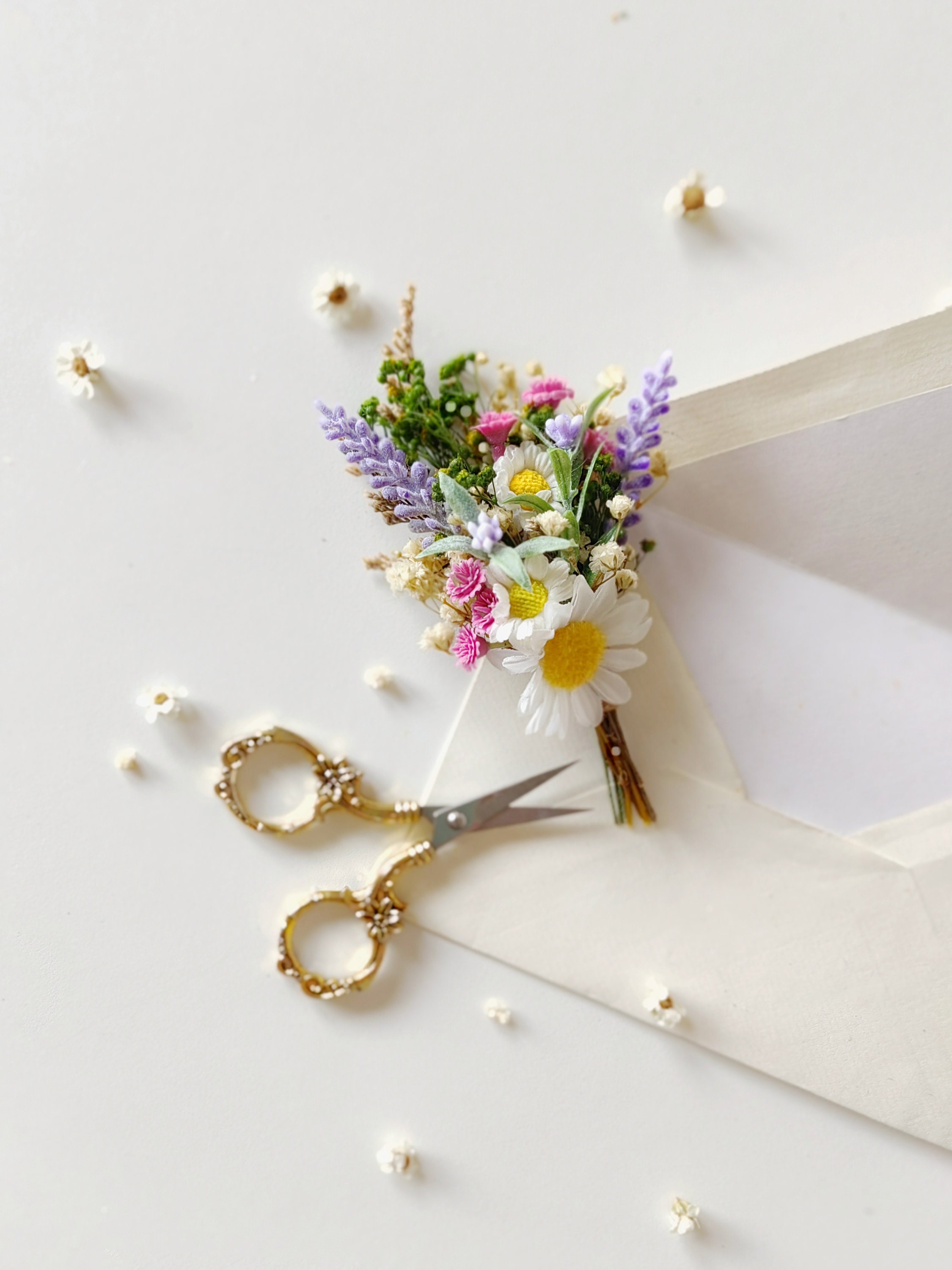 Daisy Boutonniere: Wildflower Lavender Corsage, Spring Wedding - Etsy