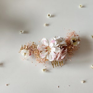 Romantic bridal hair comb Pink cream hair vine Bridal hair vine Bridal hairstyle Spring wedding Rustic wedding Flower hair accessory Magaela image 2