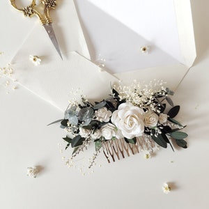Romantic greenery hair comb Bridal flower comb with roses White and green hair comb Boho wedding Off white headpiece Magaela handmade zdjęcie 3