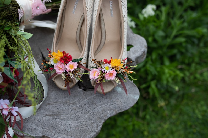 Summer flower shoe clips Wedding shoe clips Bridal flower shoe clips Magaela accessories Wedding accessories Handmade shoe clips Bride to be image 2