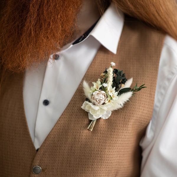 Natural boho boutonniere Greenery groom corsage Wedding accessories Ivory boho boutonniere Bunny tails corsage Wedding buttonhole Magaela