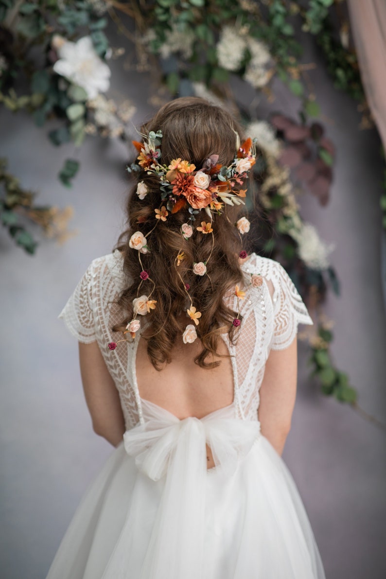 Rustic wedding Bridal hair vine with flower veil Autumn wedding Cottagecore hairstyle Vintage wedding Bridal hair Flower veil Magaela Bride image 1