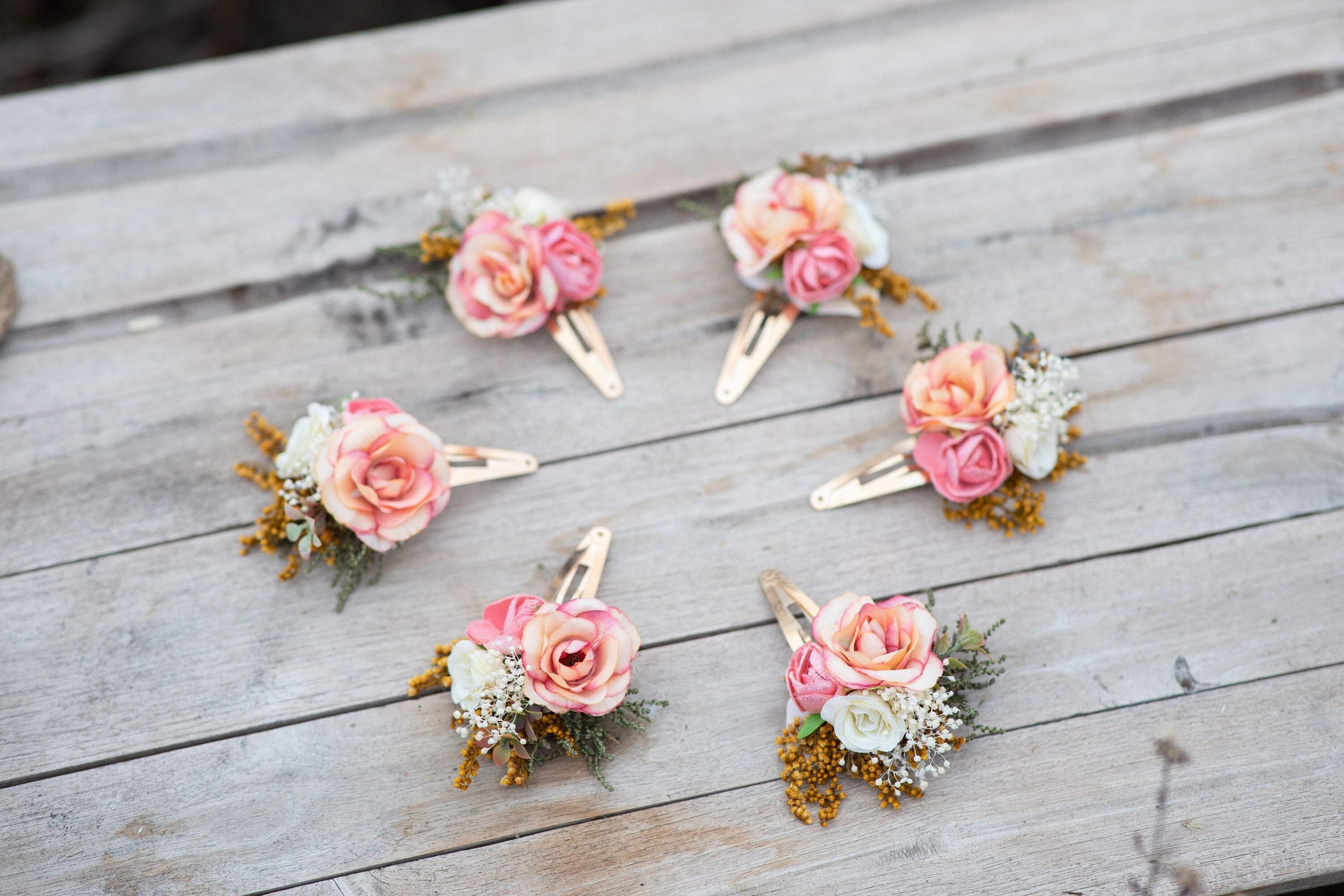 12 Adorable Flower Girl Hair Accessories