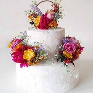 Topper per torta magenta Decorazione estiva per torta nuziale Accessori floreali magenta gialli per torta Accessori da sposa Boho Fiori per torta Giardino