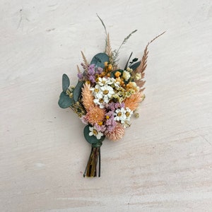 Wildflower hair comb Natural bridal hair comb Rustic wedding accessories Summer wedding Vintage Cottagecore Preserved flowers Magaela Bride Boutonniere