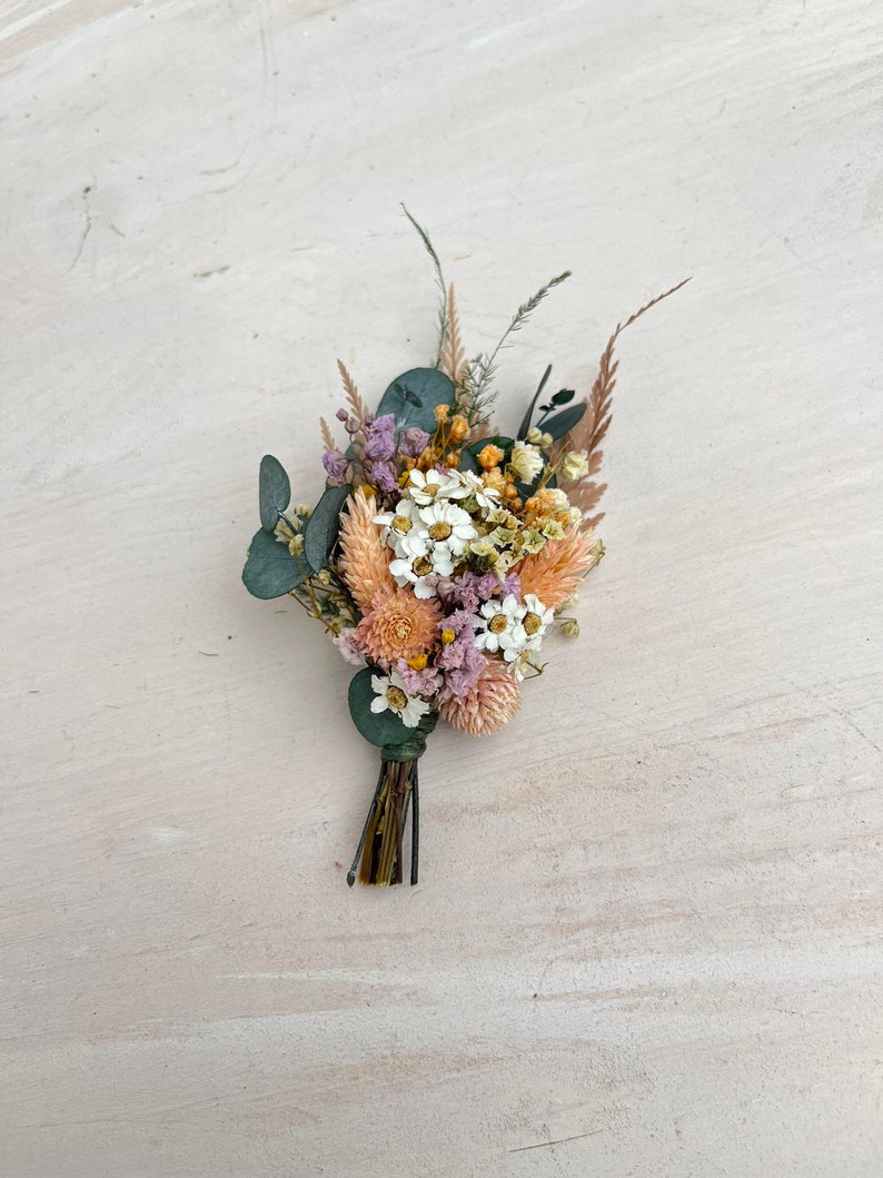 Wildflower hair comb Natural bridal hair comb Rustic wedding accessories Summer wedding Vintage Cottagecore Preserved flowers Magaela Bride Boutonniere